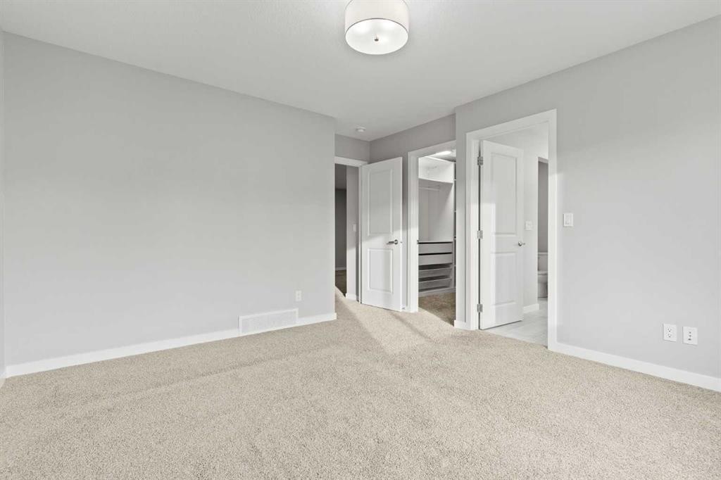 109 Mallard Grove Se, Calgary, AB - Indoor Photo Showing Other Room