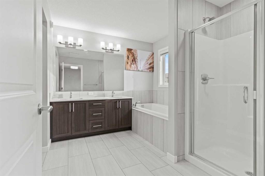 109 Mallard Grove Se, Calgary, AB - Indoor Photo Showing Bathroom