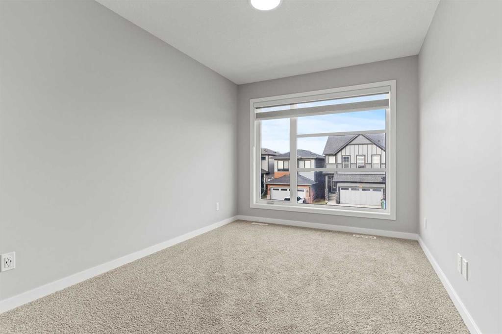 109 Mallard Grove Se, Calgary, AB - Indoor Photo Showing Other Room