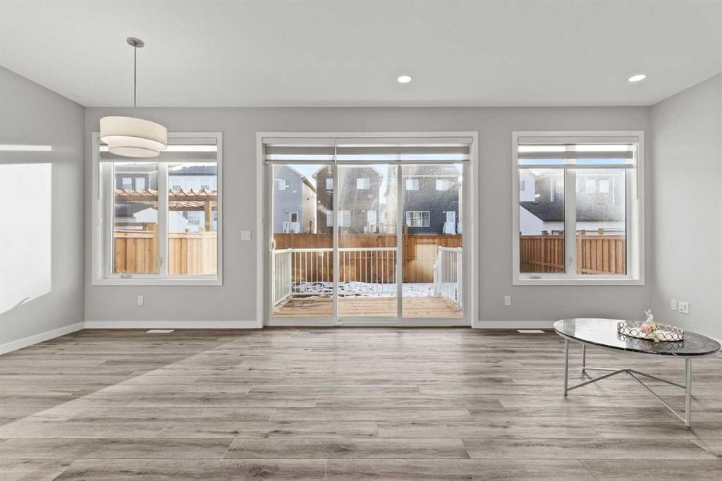 109 Mallard Grove Se, Calgary, AB - Indoor