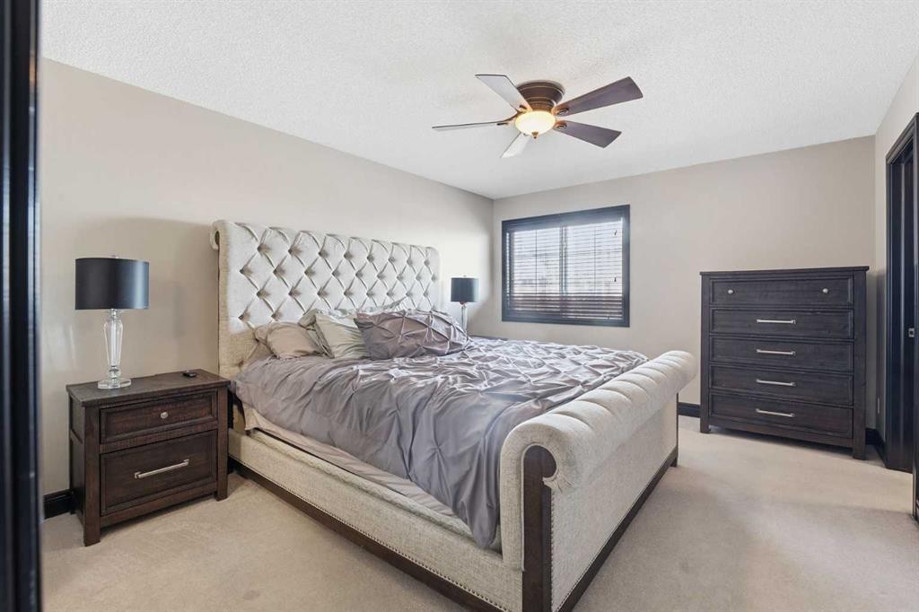 224 Everbrook Way Sw, Calgary, AB - Indoor Photo Showing Bedroom