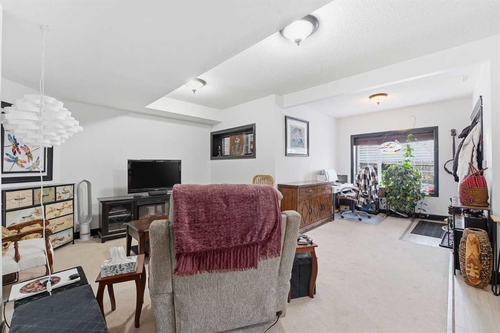 224 Everbrook Way Sw, Calgary, AB - Indoor