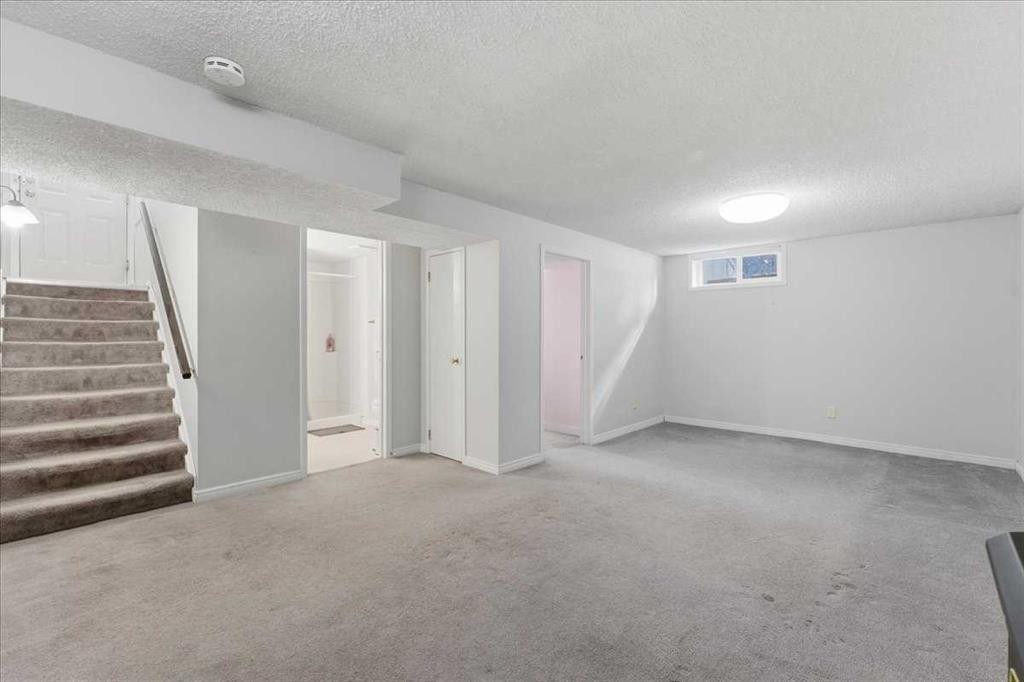 140 Waterloo Drive Sw, Calgary, AB - Indoor