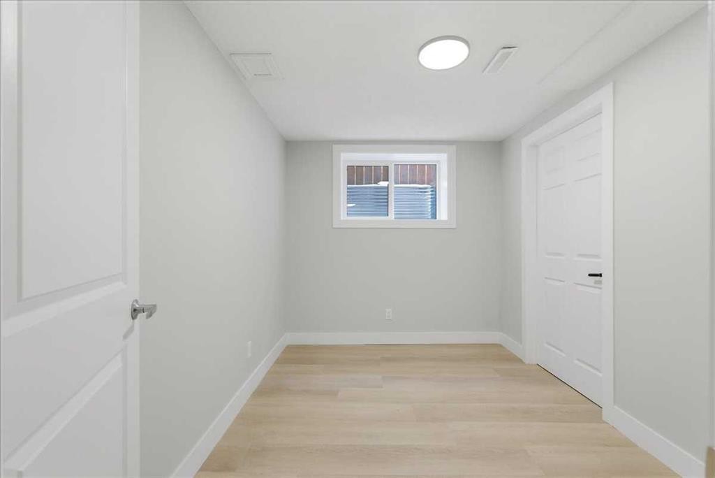 172 Abinger Crescent Ne, Calgary, AB - Indoor Photo Showing Other Room