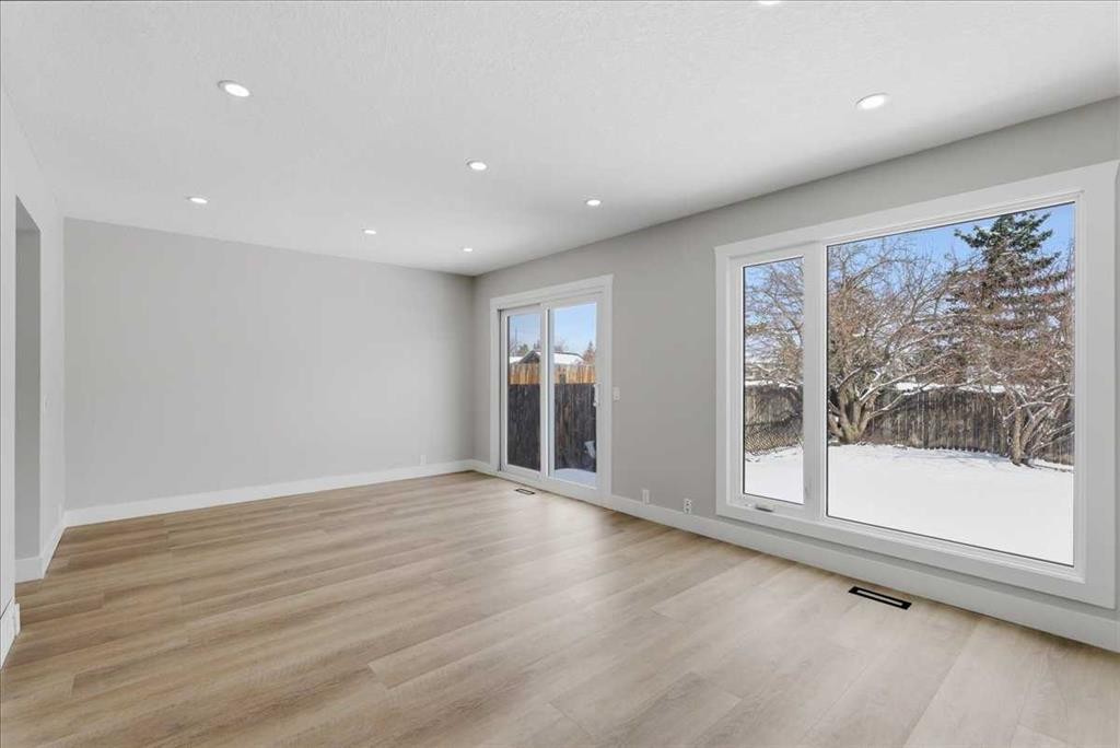 172 Abinger Crescent Ne, Calgary, AB - Indoor Photo Showing Other Room