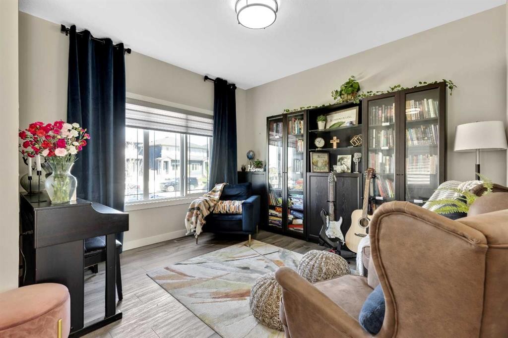 3675 Cornerstone Boulevard Ne, Calgary, AB - Indoor Photo Showing Living Room