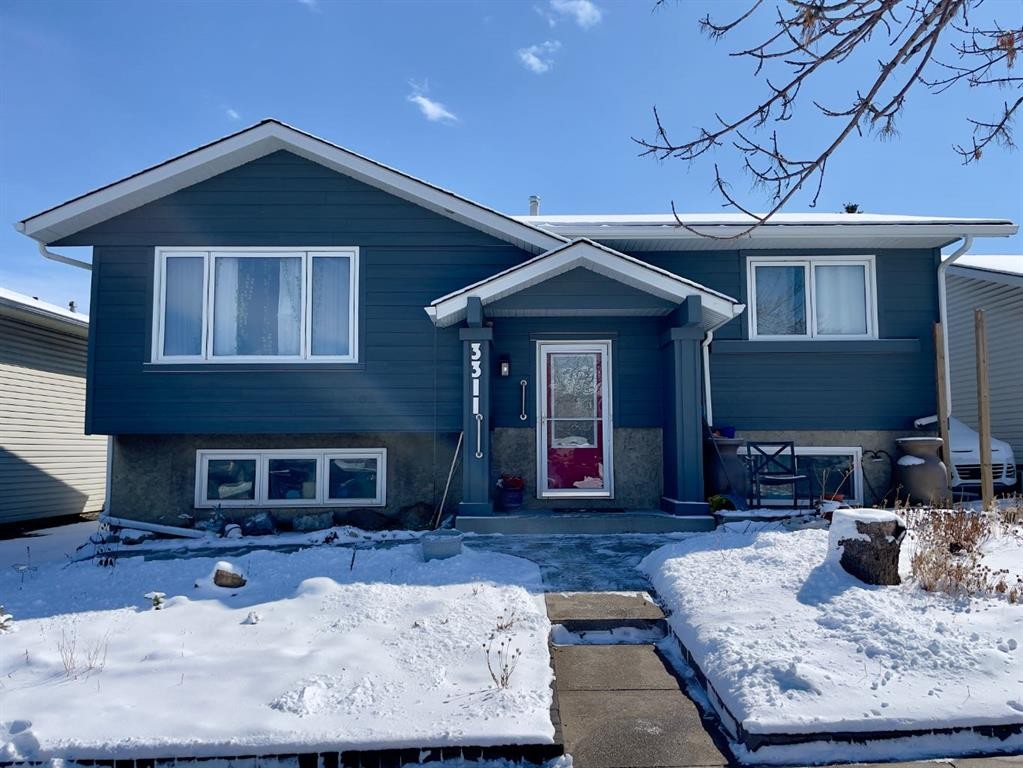 3311 Radcliffe Drive Se, Calgary, AB - Outdoor