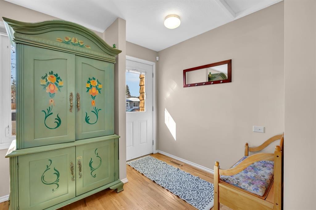 36 Alpine Crescent Se, Airdrie, AB - Indoor Photo Showing Other Room