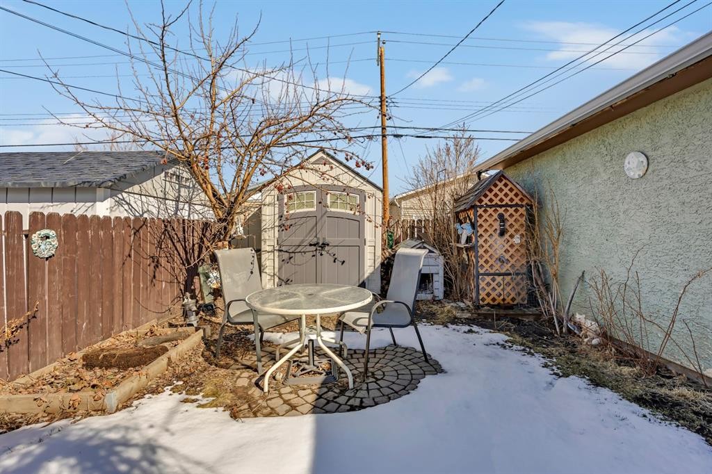 36 Alpine Crescent Se, Airdrie, AB - Outdoor