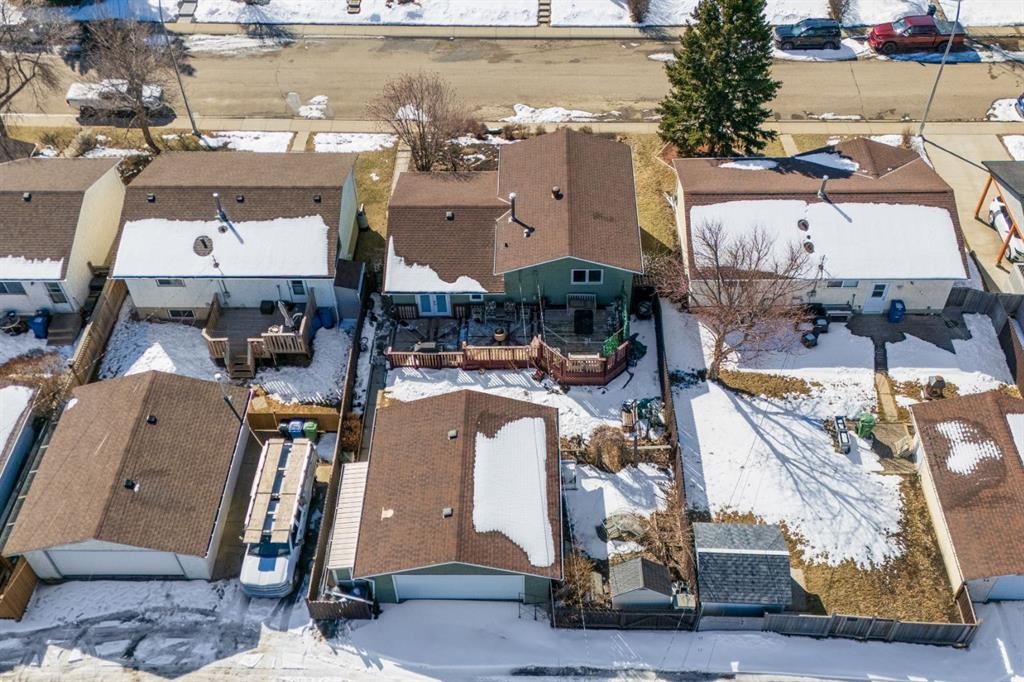 36 Alpine Crescent Se, Airdrie, AB - Outdoor