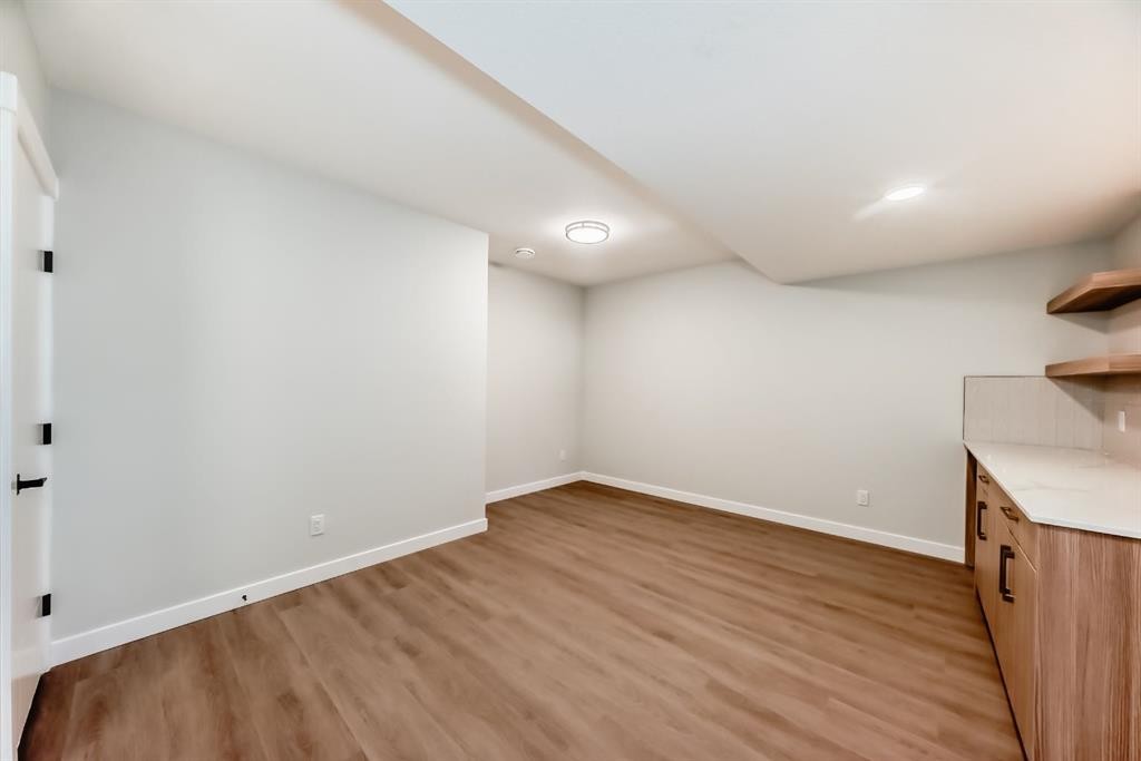 1102 Clover Close, Carstairs, AB - Indoor Photo Showing Other Room