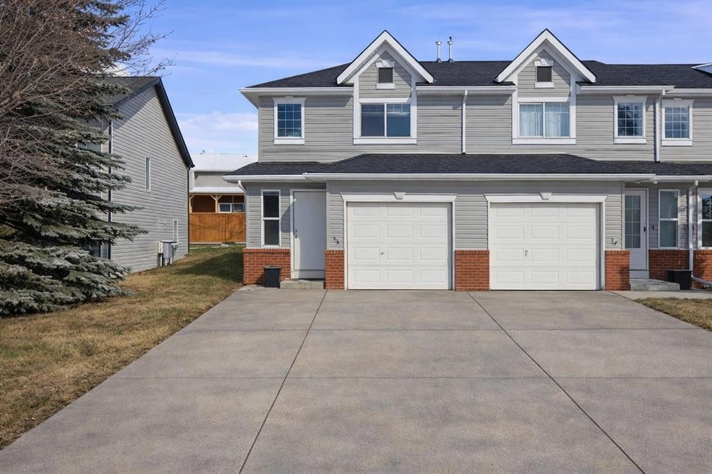 20 Covemeadow Manor Ne, Calgary, AB - Outdoor With Facade
