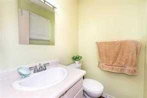 304 Whitefield Drive Ne, Calgary, AB - Indoor Photo Showing Bathroom