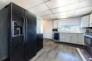 304 Whitefield Drive Ne, Calgary, AB - Indoor Photo Showing Kitchen