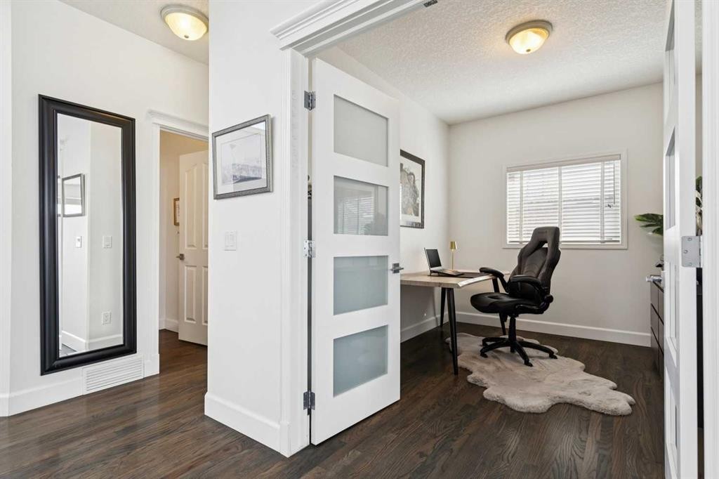 129 Mt Douglas Circle Se, Calgary, AB - Indoor