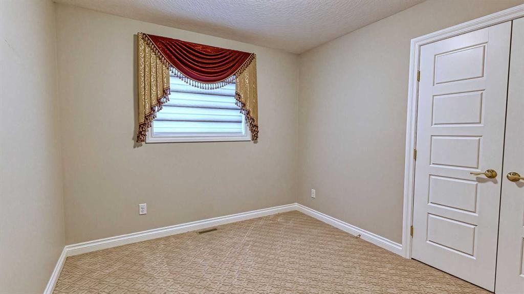 47 Saddlelake Way Ne, Calgary, AB - Indoor Photo Showing Other Room