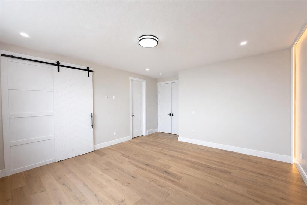 852 Dawson Point, Chestermere, AB - Indoor Photo Showing Other Room