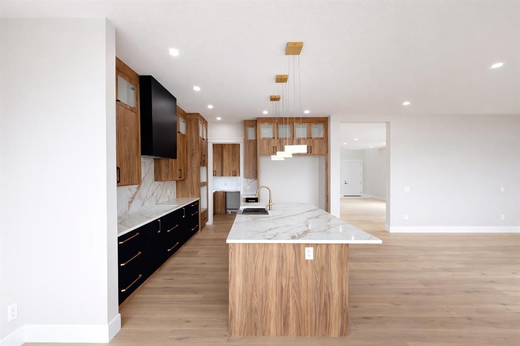 852 Dawson Point, Chestermere, AB - Indoor Photo Showing Kitchen