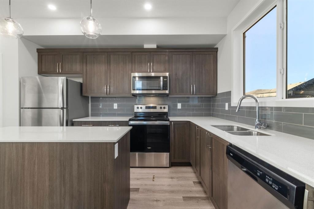98 Cornerstone Link Ne, Calgary, AB - Indoor Photo Showing Kitchen With Double Sink With Upgraded Kitchen