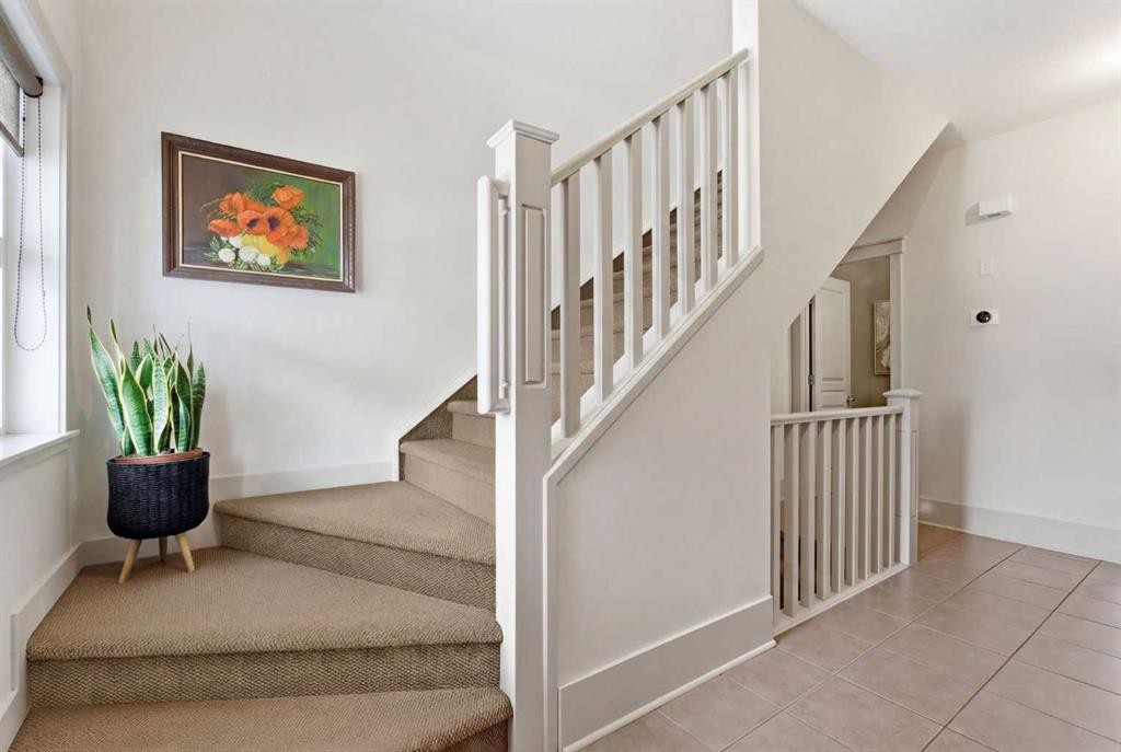 54 Wentworth Common Sw, Calgary, AB - Indoor Photo Showing Other Room