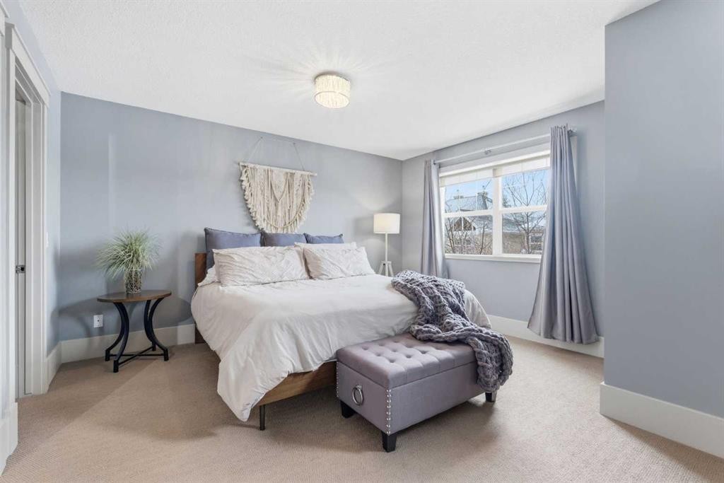 54 Wentworth Common Sw, Calgary, AB - Indoor Photo Showing Bedroom
