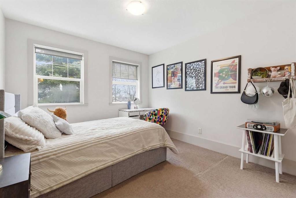 54 Wentworth Common Sw, Calgary, AB - Indoor Photo Showing Bedroom