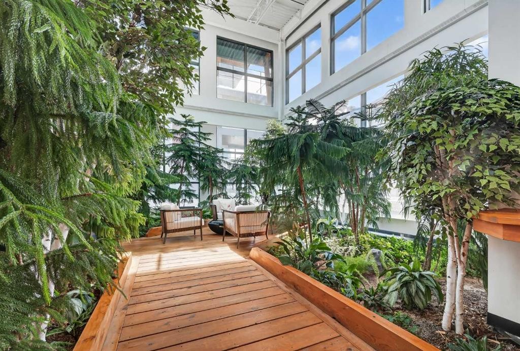 407-122 Mahogany Centre Se, Calgary, AB - Outdoor With Exterior