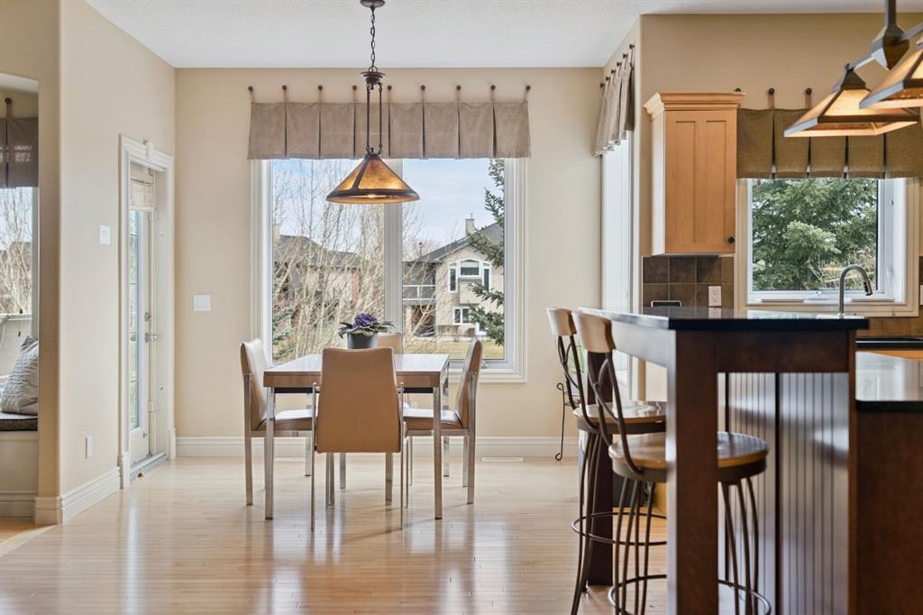 212 Springmere Place, Chestermere, AB - Indoor Photo Showing Dining Room