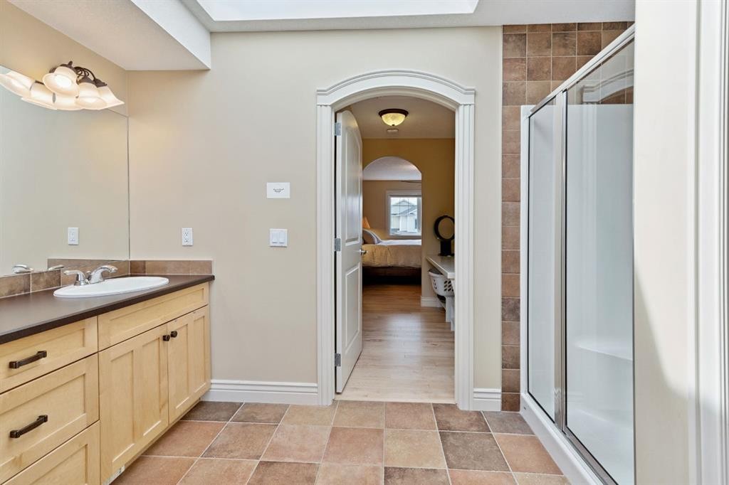 212 Springmere Place, Chestermere, AB - Indoor Photo Showing Bathroom