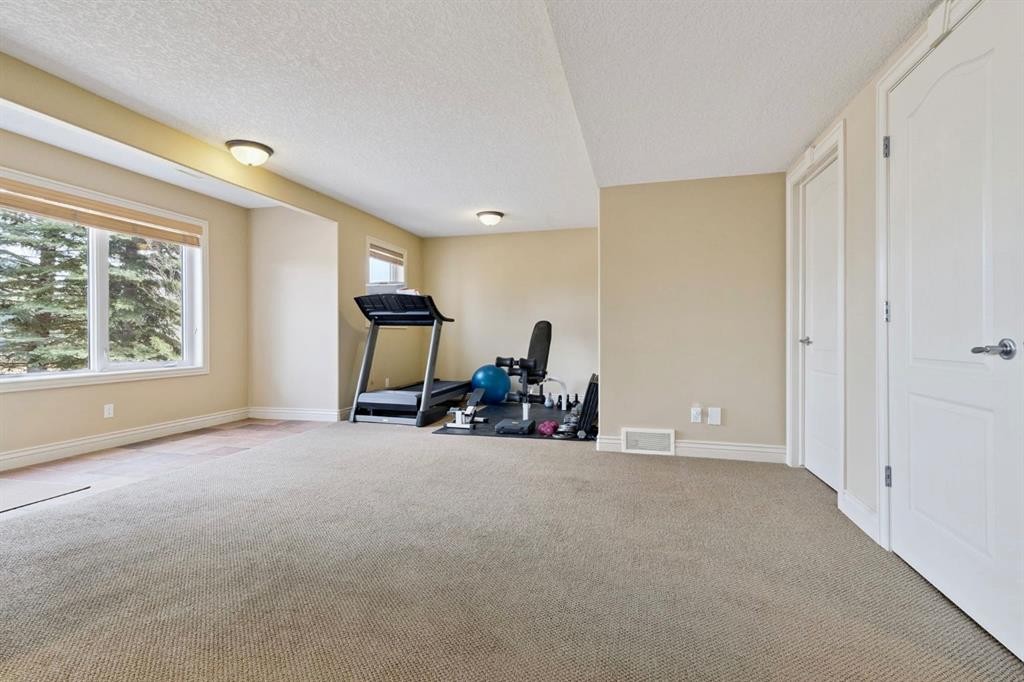 212 Springmere Place, Chestermere, AB - Indoor