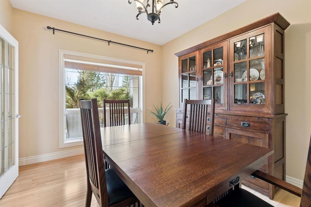 212 Springmere Place, Chestermere, AB - Indoor Photo Showing Dining Room