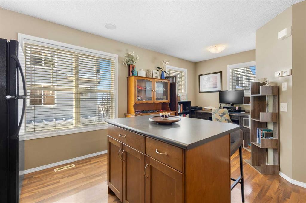 241 Elgin Gardens Se, Calgary, AB - Indoor