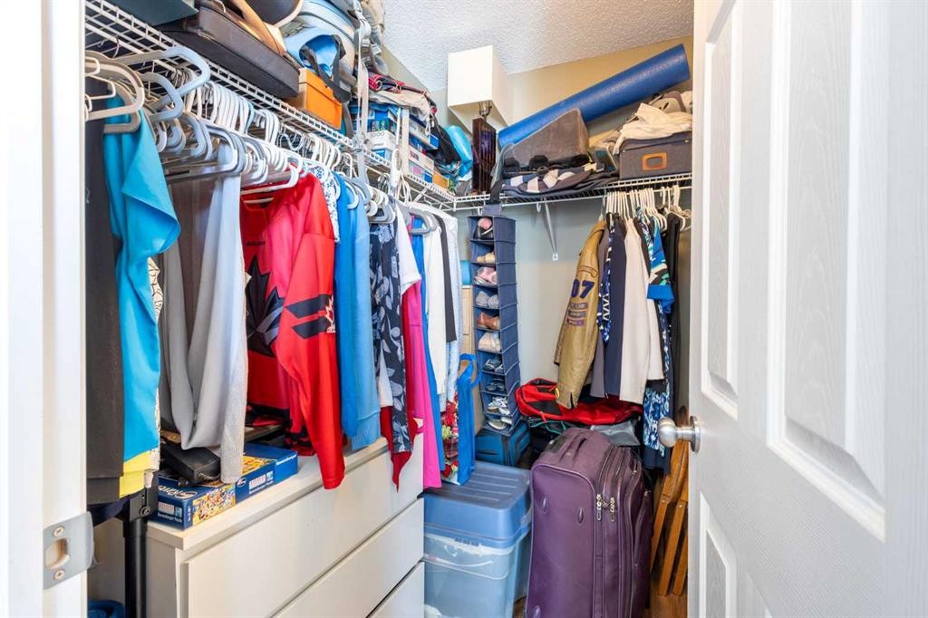 241 Elgin Gardens Se, Calgary, AB - Indoor With Storage