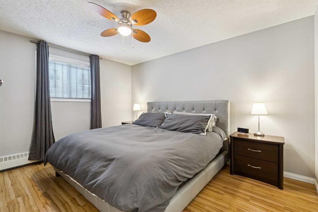 102-21 Dover Point Se, Calgary, AB - Indoor Photo Showing Bedroom