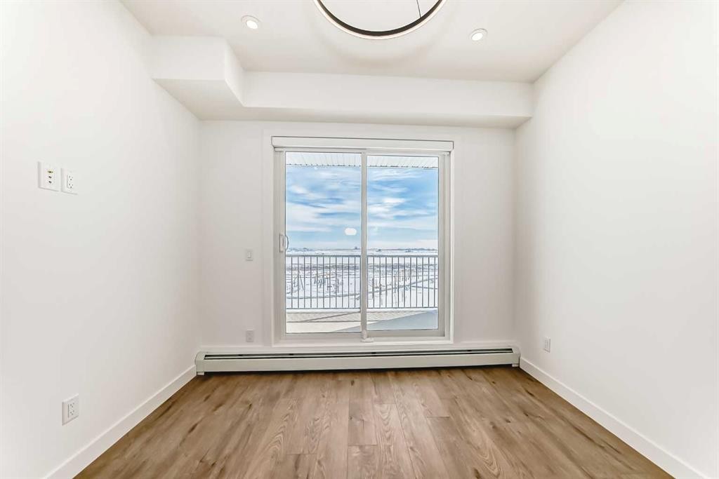 2309-63 Corner Glen Crescent Ne, Calgary, AB - Indoor Photo Showing Other Room