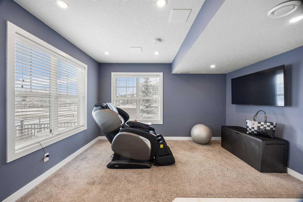 111 Evanscrest Gardens Nw, Calgary, AB - Indoor