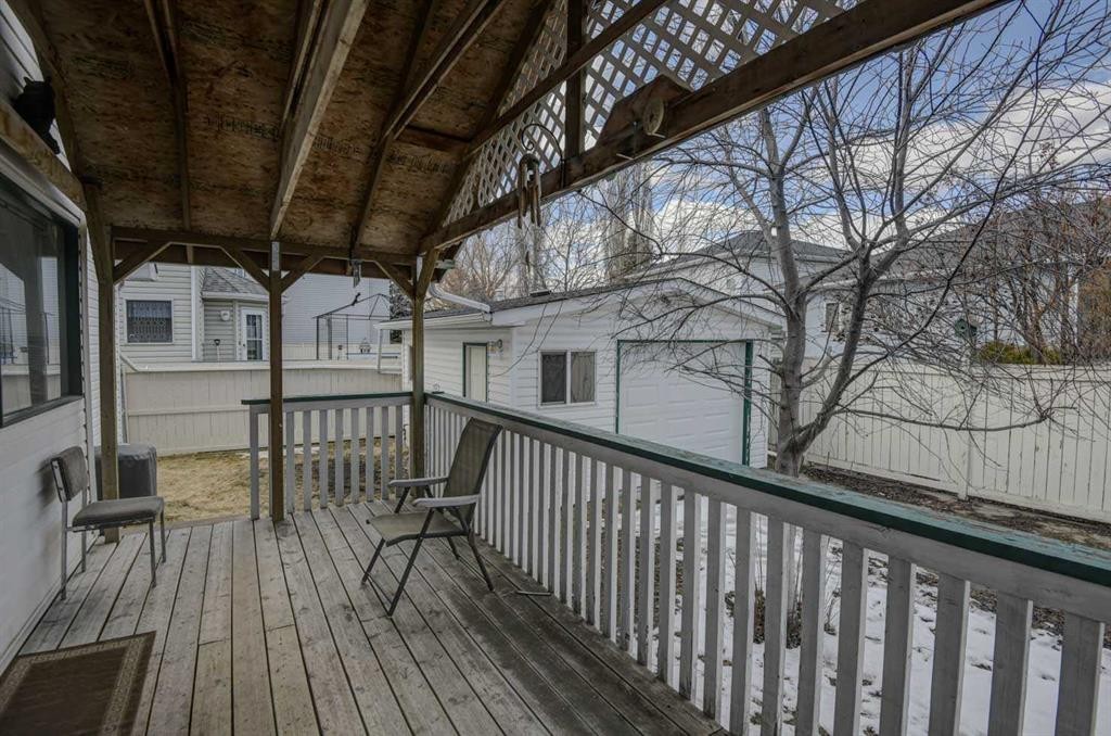 606 Diamond Court Se, Calgary, AB - Outdoor With Deck Patio Veranda