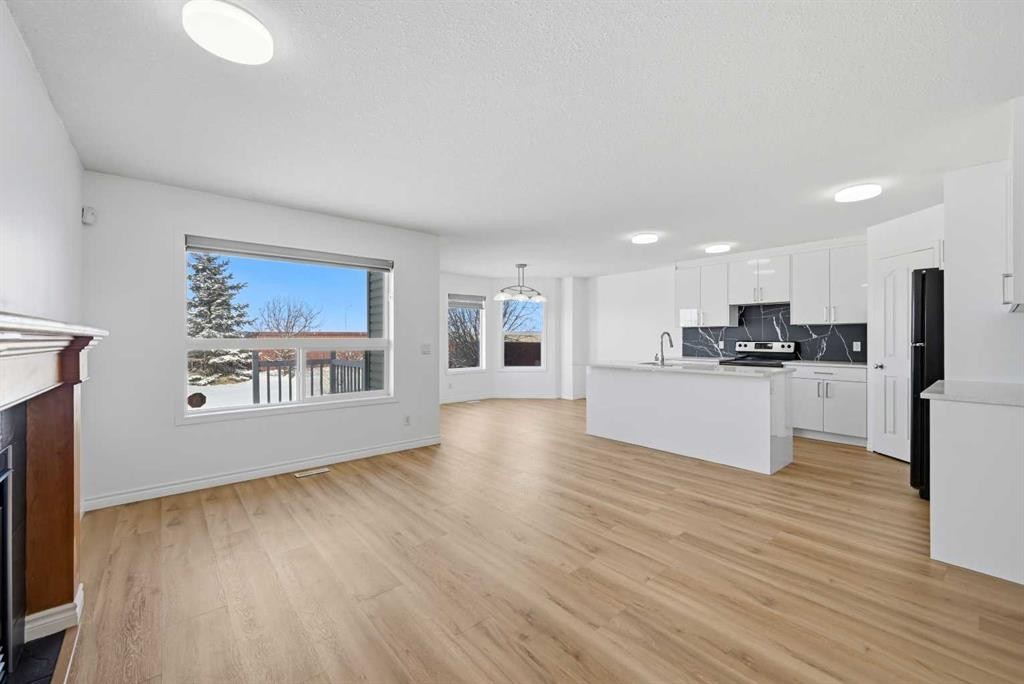 165 Saddlecrest Way Ne, Calgary, AB - Indoor Photo Showing Other Room