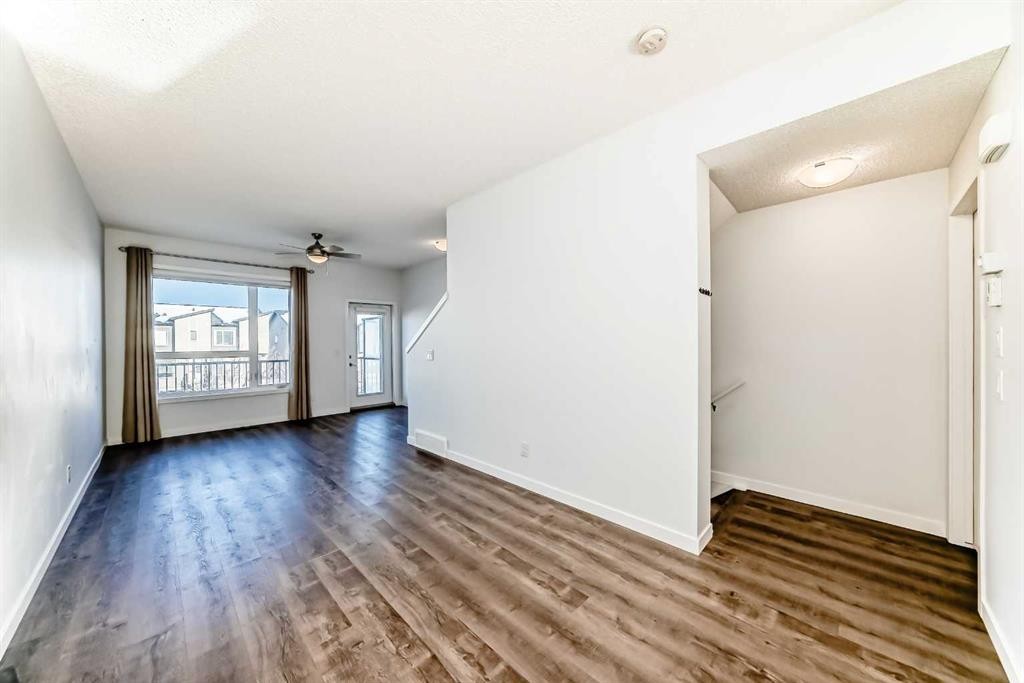 263 Redstone Boulevard Ne, Calgary, AB - Indoor Photo Showing Other Room