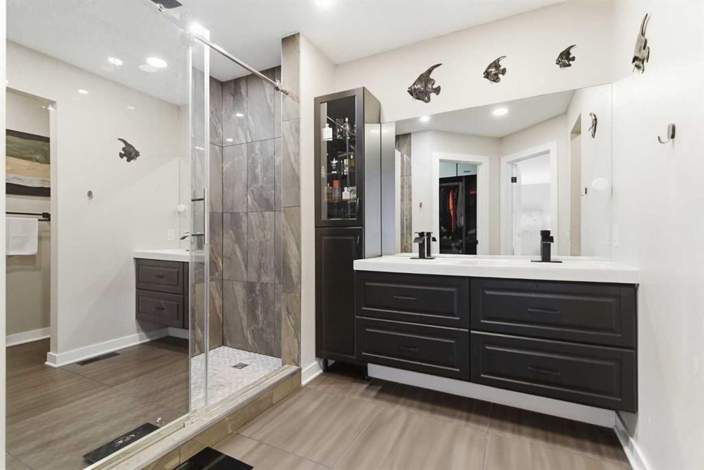 23 Prestwick Green Se, Calgary, AB - Indoor Photo Showing Bathroom