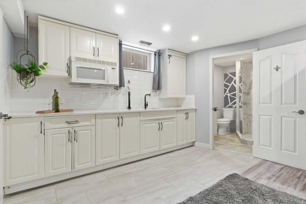 23 Prestwick Green Se, Calgary, AB - Indoor