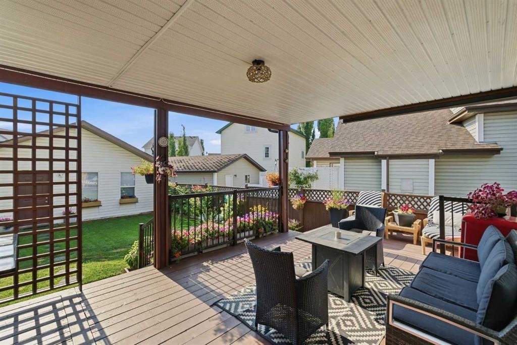 23 Prestwick Green Se, Calgary, AB - Outdoor With Deck Patio Veranda With Exterior
