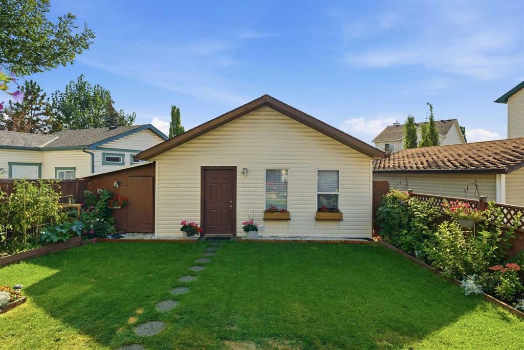 23 Prestwick Green Se, Calgary, AB - Outdoor