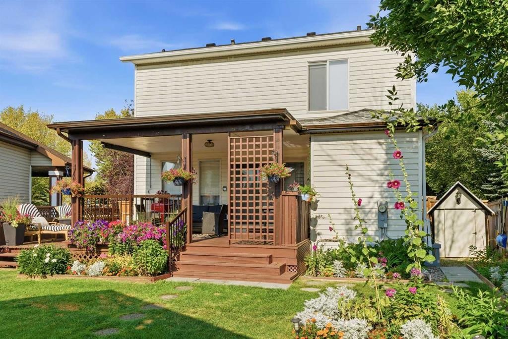 23 Prestwick Green Se, Calgary, AB - Outdoor With Deck Patio Veranda With Exterior