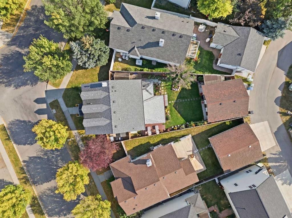 23 Prestwick Green Se, Calgary, AB - Outdoor With View