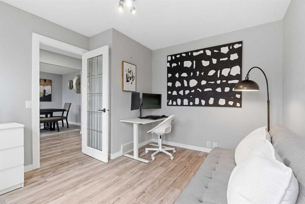 23 Prestwick Green Se, Calgary, AB - Indoor