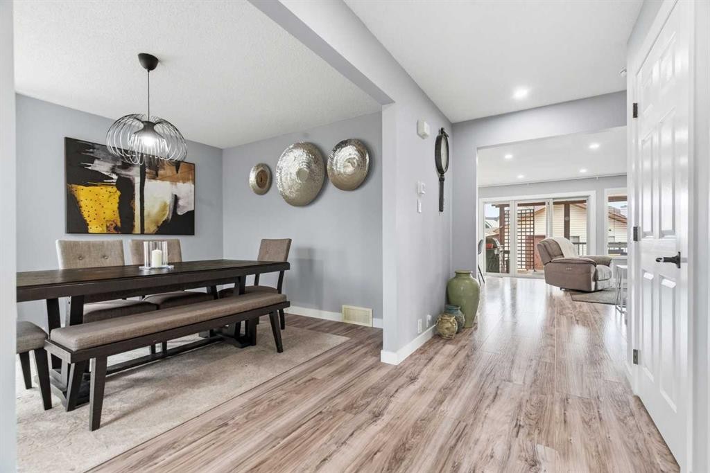 23 Prestwick Green Se, Calgary, AB - Indoor