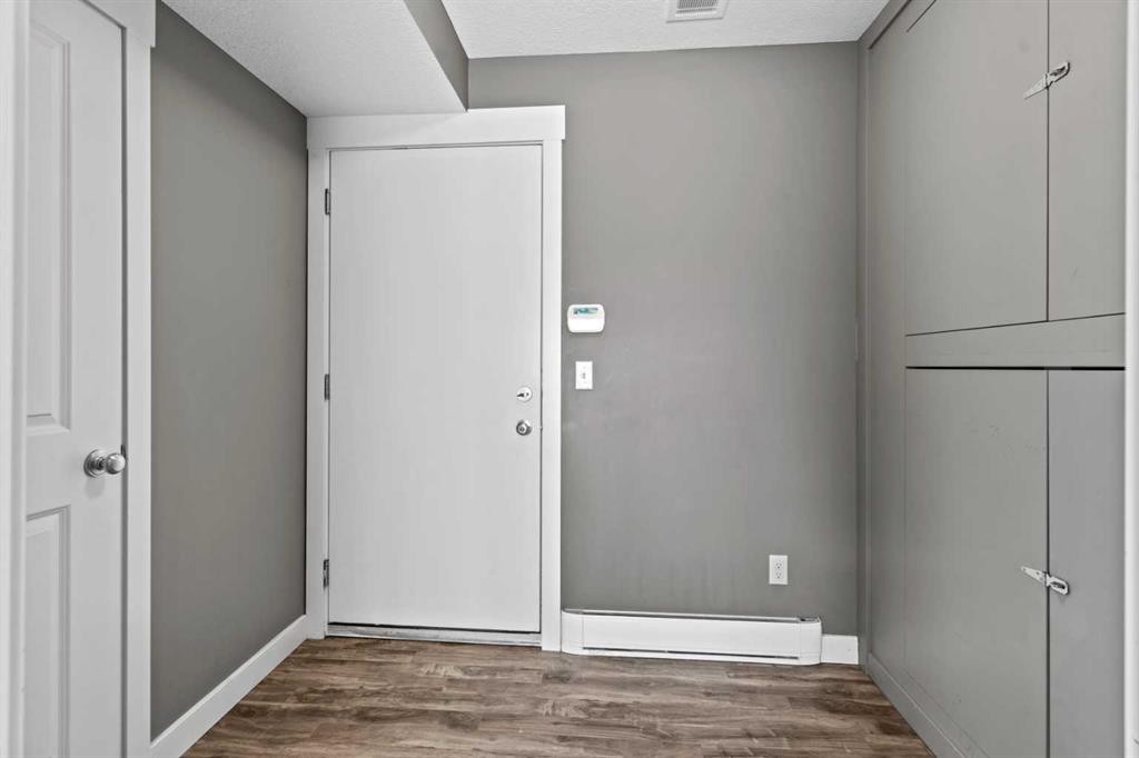 410 Skyview Point Place Ne, Calgary, AB - Indoor Photo Showing Other Room
