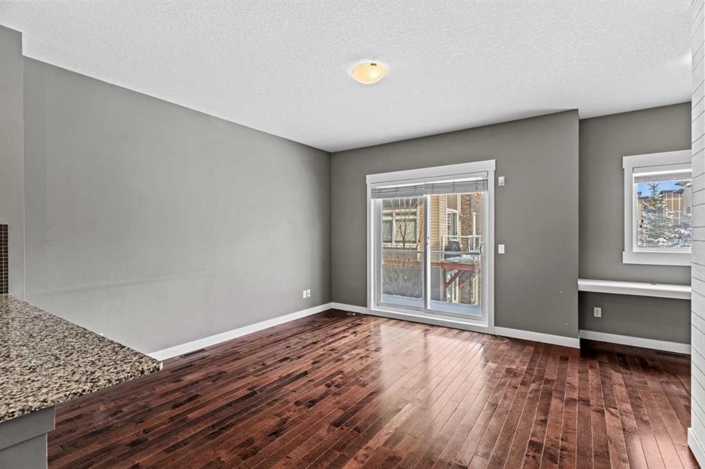 410 Skyview Point Place Ne, Calgary, AB - Indoor Photo Showing Other Room