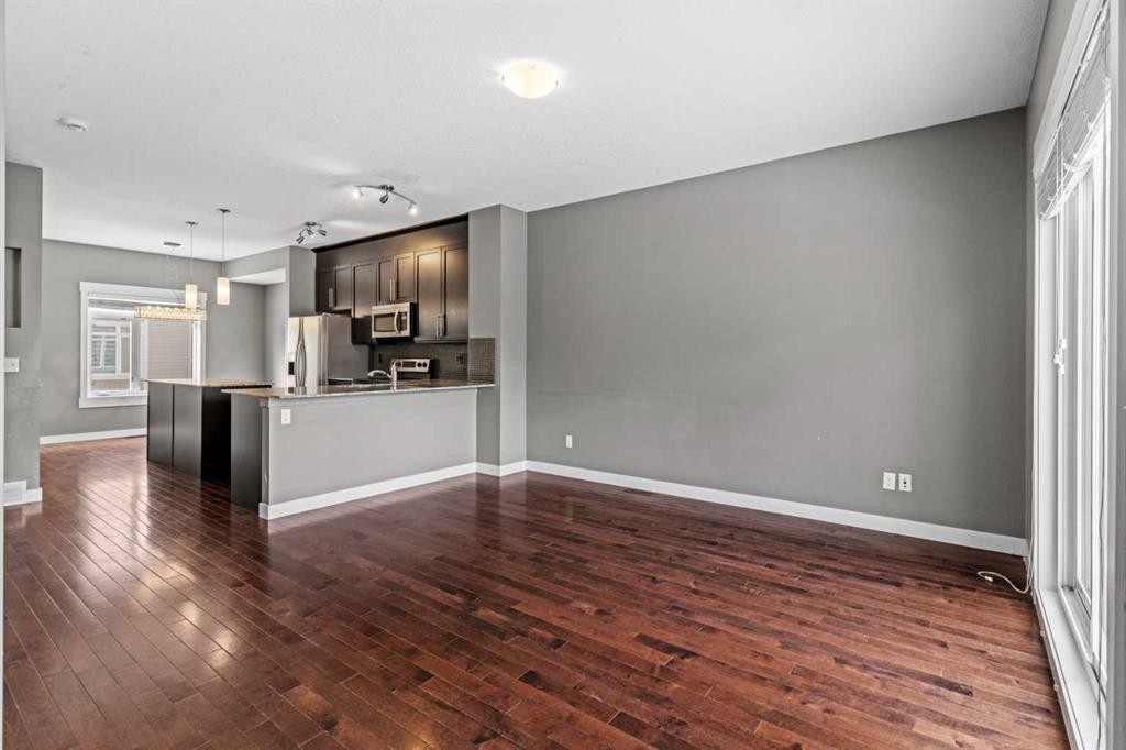 410 Skyview Point Place Ne, Calgary, AB - Indoor Photo Showing Kitchen